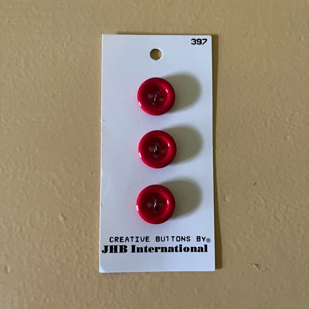 Creative Buttons By JHB International 3 Red Buttons 5/8” Made In Spain New